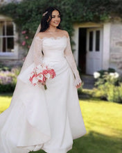 Load image into Gallery viewer, Modern Mermaid Wedding Dress With Lace Long Sleeves