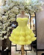 Load image into Gallery viewer, Short Yellw Tulle Ruffles Homecoming Dress