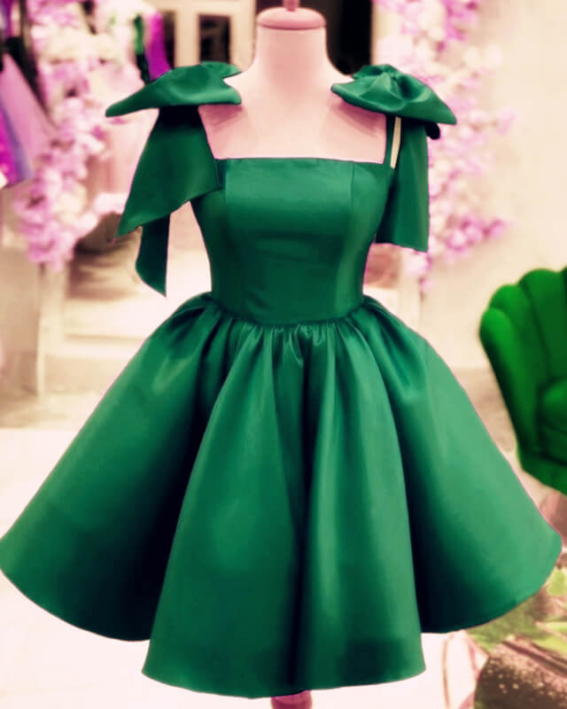 A Line Bow Straps Mini Dress Short Emerald Green Satin Homecoming Dresses Bow Straps – alinanova