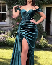 Load image into Gallery viewer, Green Mermaid Velvet Slit Dress