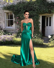 Load image into Gallery viewer, Dark Green Prom Dress 2025