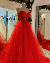 Load image into Gallery viewer, Red Tulle Ball Gown Corset Appliques Dress