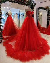 Load image into Gallery viewer, Red Tulle Ball Gown Corset Appliques Dress