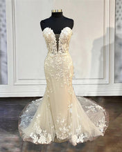 Load image into Gallery viewer, Ivory Mermaid Wedding Dress
