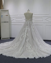 Load image into Gallery viewer, Plus Size Tulle Boho V-neck Wedding Dress Lace Appliques