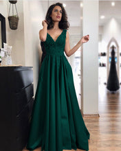 Load image into Gallery viewer, Dark-Green-Bridesmaid-Dresses
