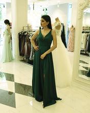 Load image into Gallery viewer, Sexy Bridesmaid Dresses Emerald Green