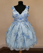 Load image into Gallery viewer, Short Lace Homecoming Dresses Light Blue
