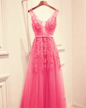 Load image into Gallery viewer, Elegant Tulle Bridesmaid Dresses Pink Lace Appliques