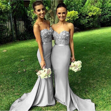 Load image into Gallery viewer, Gorgeous Flowers Beaded Sweetheart Long Mermaid Bridesmaid Dresses
