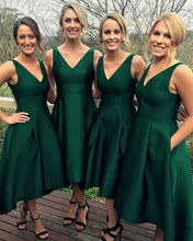 Load image into Gallery viewer, Emerald Green Bridesmaid Dresses Front Short Long Back