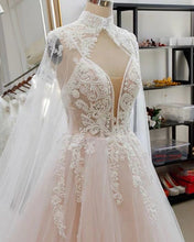 Load image into Gallery viewer, Elegant Appliques Beaded Wedding Dress