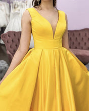 Load image into Gallery viewer, A-line Plunge Neck Prom Dresses Satin Floor Length