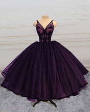 Load image into Gallery viewer, Ball Gown Midi Prom Dresses V Neck Lace Appliques