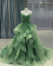 Load image into Gallery viewer, Ball Gown Organza Ruffles Quinceanera Dresses Spaghetti Straps
