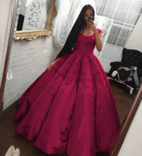 Load image into Gallery viewer, Ball Gowns Sweetheart Wedding Dresses Lace Appliques