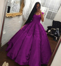 Load image into Gallery viewer, Ball Gowns Sweetheart Wedding Dresses Lace Appliques