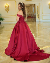 Load image into Gallery viewer, Ballgowns Off-The-Shoulder Satin Prom Dresses Lace Appliques