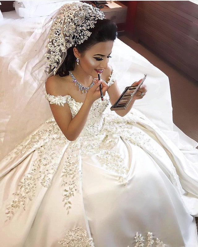Beaded Lace Embroidery V-neck Satin Ball Gowns Wedding Dresses For Women Beaded Lace Embroidery V-neck Satin Ball Gowns Wedding Dresses For Women