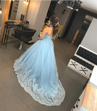 Load image into Gallery viewer, elegant prom gowns