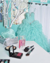 Load image into Gallery viewer, Beaded Sweetheart Light Blue Quinceanera Dresses Ball Gowns Organza Layered
