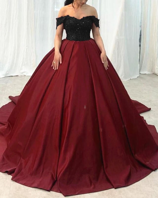 fitted lace wedding dress A-line Wedding Dresses Red Satin Black Lace Princess Quinceanera Dress Prom  Gowns Black/Red 2 at Amazon Women's Clothing store main image 1