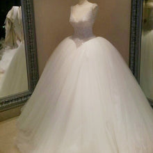 Load image into Gallery viewer, Bling Bling Beading V Neck Organza Ball Gowns Wedding Dress