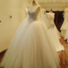 Load image into Gallery viewer, Bling Bling Beading V Neck Organza Ball Gowns Wedding Dress-alinanova
