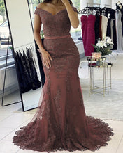Load image into Gallery viewer, Mermaid Lace Bridesmaid Dresses Off The Shoulder
