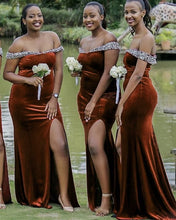 Load image into Gallery viewer, Mermaid Velvet Bridesmaid Dresses Beaded Off The Shoulder-alinanova