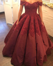 Load image into Gallery viewer, Burgundy Taffeta Wedding Ball Gown Dresses Lace Off The Shoulder