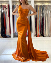 Load image into Gallery viewer, Burnt Orange Bridesmaid Dresses