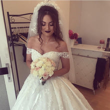 Load image into Gallery viewer, Chic Lace Appliques Sweetheart Ball Gown Wedding Dresses Off The Shoulder