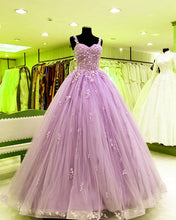 Load image into Gallery viewer, Chic Lace Beaded Sweetheart Tulle Ball Gowns Quinceanera Dresses