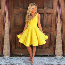 Load image into Gallery viewer, Cute V Neck Ruffles Homecoming Dresses Short Mini Prom Dresses Ball Gowns-alinanova