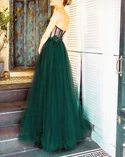 Load image into Gallery viewer, Emerald Green Tulle Evening Gown