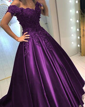 Load image into Gallery viewer, Elegant Ball Gown Prom Dresses Off The Shoulder Lace Beaded
