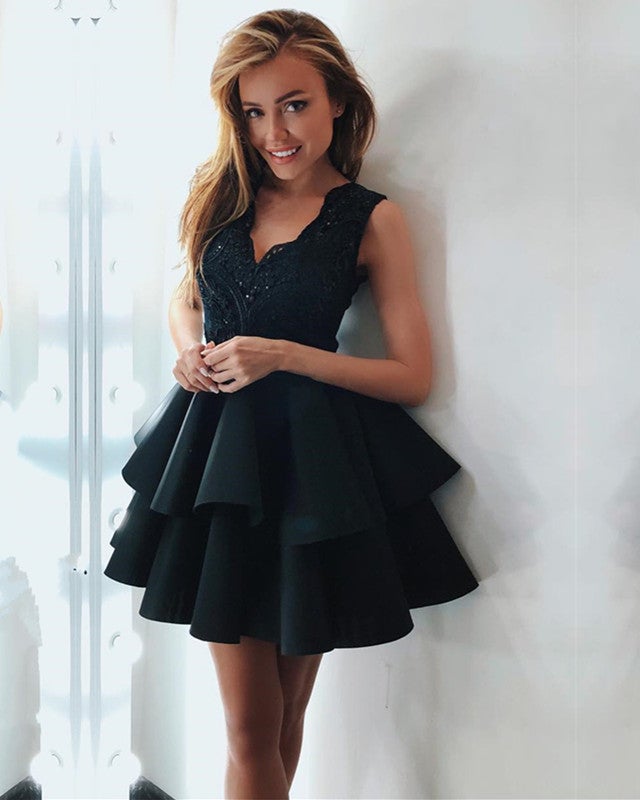 Elegant Black Lace V-neck Ruffles Homecoming Dresses Short Prom