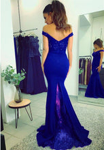 Load image into Gallery viewer, Elegant Lace Train V-neck Off Shoulder Prom Dresses Mermaid