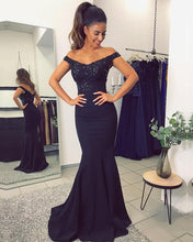 Load image into Gallery viewer, Elegant Lace Train V-neck Off Shoulder Prom Dresses Mermaid