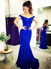 Load image into Gallery viewer, Elegant Lace Train V-neck Off Shoulder Prom Dresses Mermaid