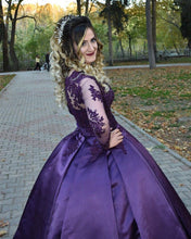 Load image into Gallery viewer, Elegant Long Sleeves Satin Wedding Dresses Ball Gowns Lace Appliques