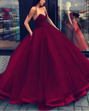 Load image into Gallery viewer, Maroon Organza Wedding Ball Gown Dress
