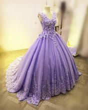 Load image into Gallery viewer, Lavender Quinceanera Dresses