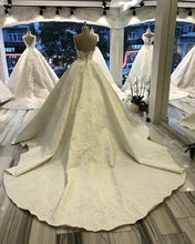 Load image into Gallery viewer, Elegant Wedding Dress Satin Ball Gown Lace Embroidery