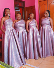 Load image into Gallery viewer, Glitter Bridesmaid Dresses One Shoulder With Pockets
