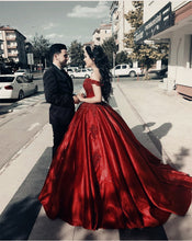 Load image into Gallery viewer, Gorgeous Lace Beaded V Neck Burgundy Ball Gowns Wedding Dresses Off Shoulder