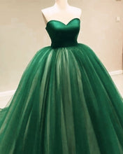 Load image into Gallery viewer, Green Sweetheart Corset Ball Gown Tulle Dresses