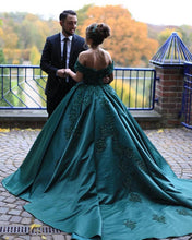 Load image into Gallery viewer, Green Wedding Dresses Ball Gowns Lace Beaded Off Shoulder