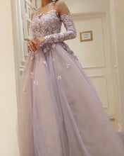 Load image into Gallery viewer, Illusion Neckline Long Sleeves Tulle Evening Dresses Lace Appliques